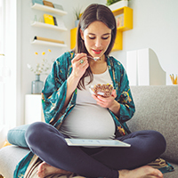 Magíster Internacional en Nutrición y Dietética con Especialidad en Alimentación Materno-infantil